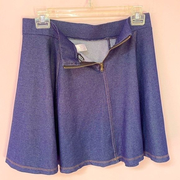 ❤️ 🆕 H&M Short skater skirt blue small soft fabric 🔥✨🔥 - Picture 5 of 8